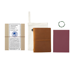 Traveler’s Company Traveler's notebook – Camel, Passport size (Starter Kit)