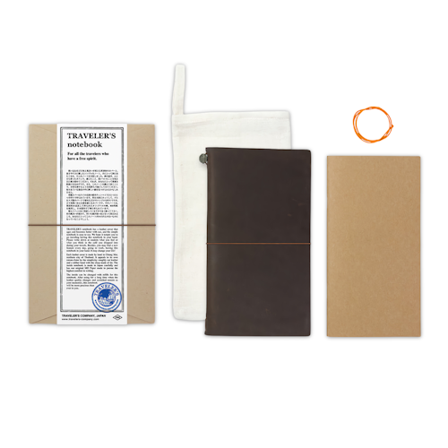 Traveler’s Company Traveler's notebook – Brown, Regular size (Starter Kit)