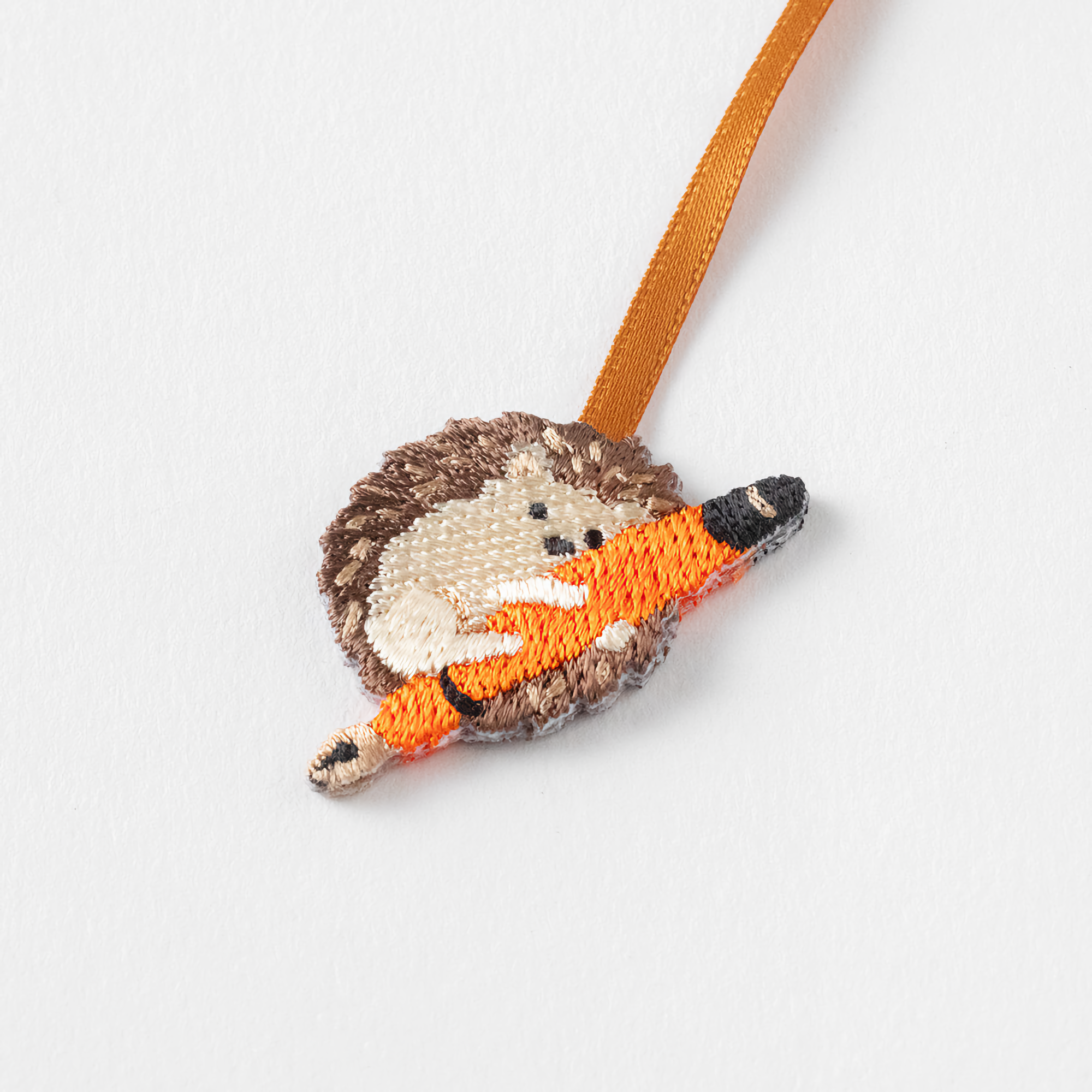 Midori Embroidery Clip Bookmark Hedgehog