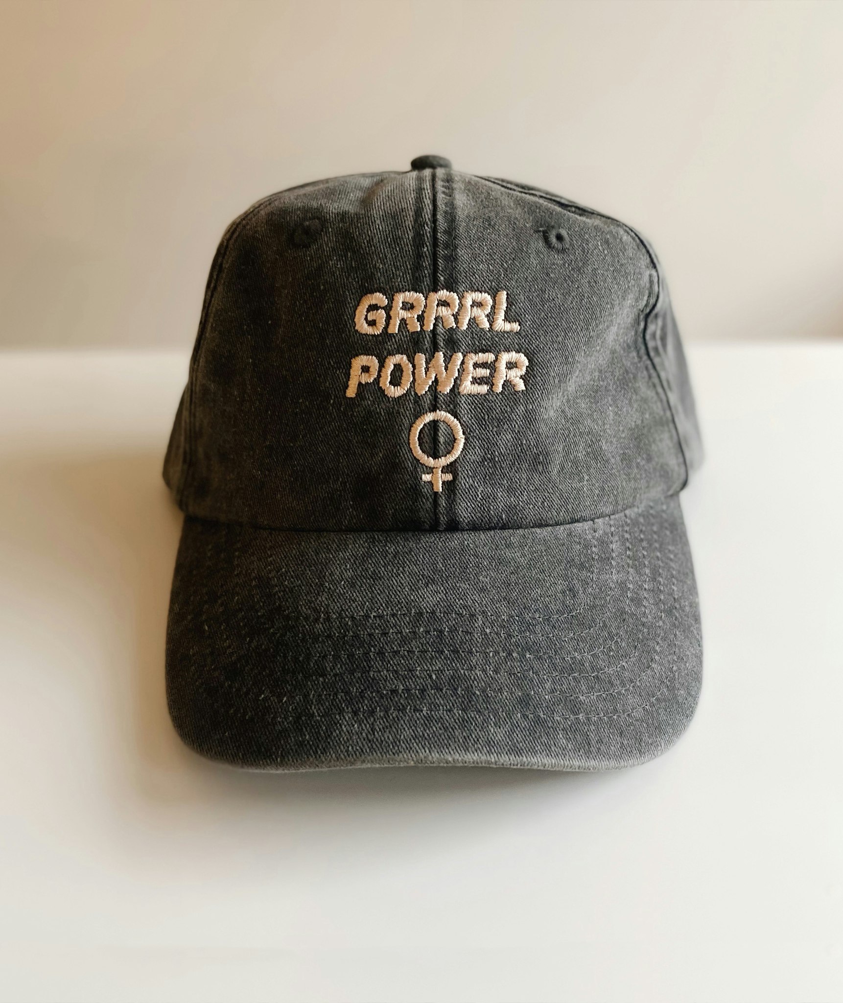 Grrrl Power Keps Svart