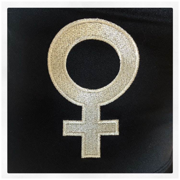 FEMINISTGUDINNA "METALLIC" BADBYXA LÅNG