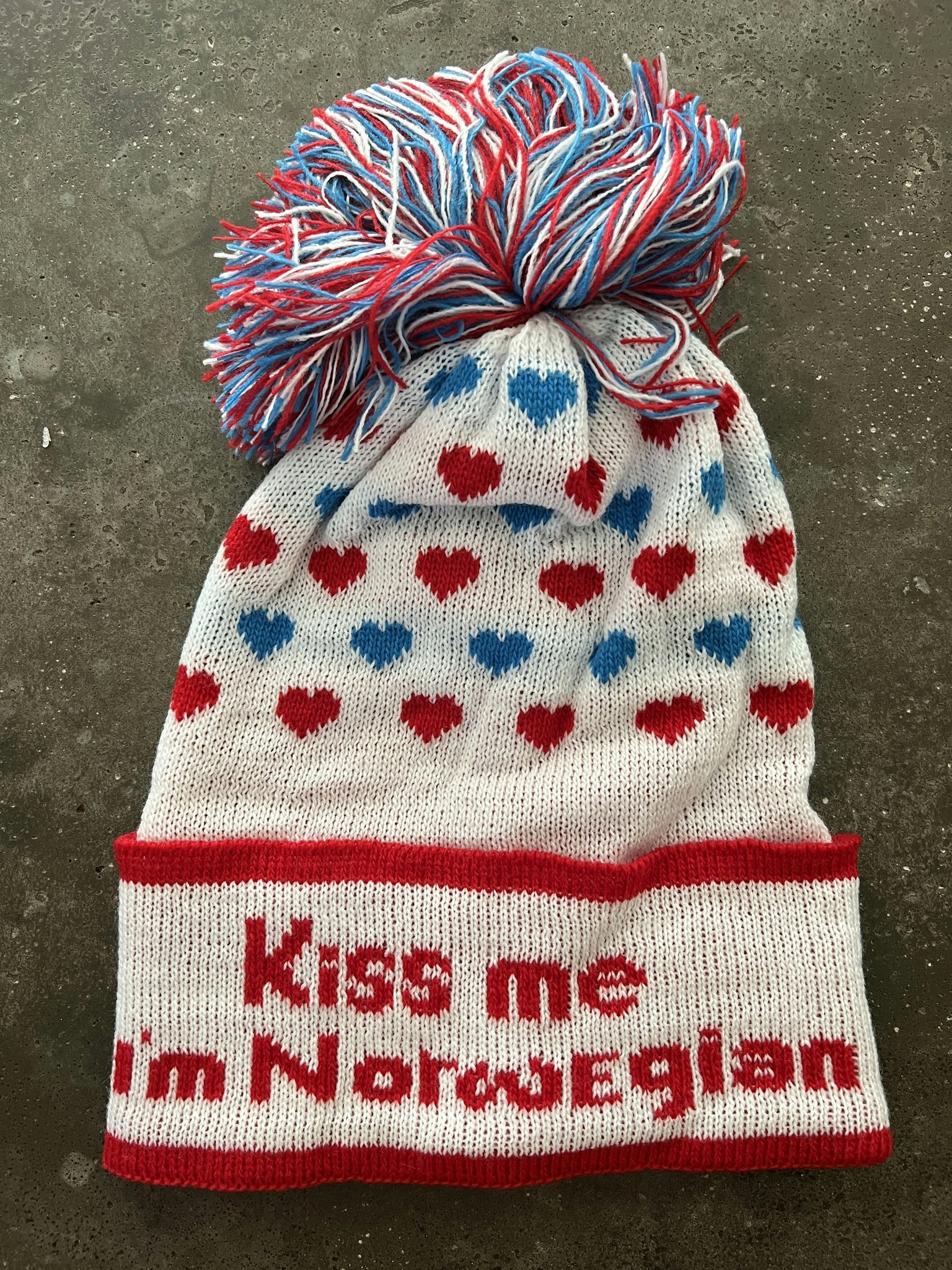 Kiss Me I´m Norwegian - Beanie - Afterskistore.se