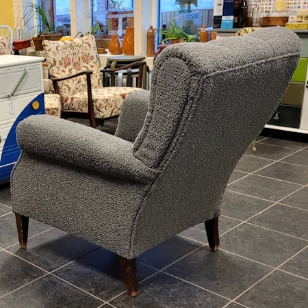 Fåtölj "Renoveringsuppdrag"
