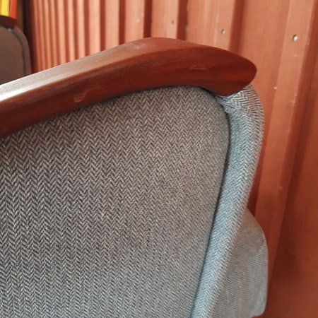 Fåtölj "Renoveringsuppdrag"