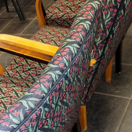 Fåtöljer "Renoveringsuppdrag"