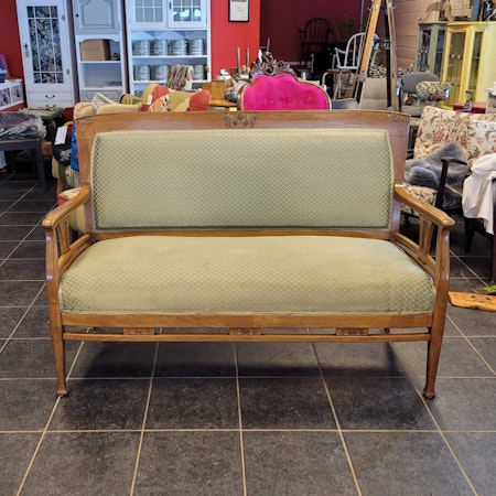 Soffa "Renoveringsuppdrag"