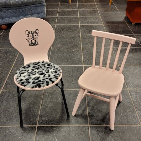Barnstol "Pink Tiger"
