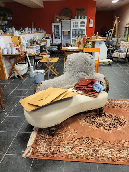 Schäslong / Divansoffa "Renoveringsuppdrag"