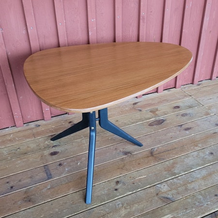 Teakbord "Ägget"