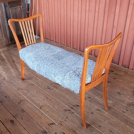 Fårskinnsoffa "Omberg"