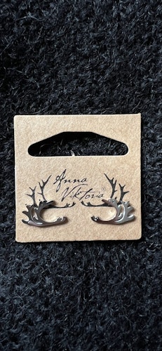 63082 VAJA, ÖRHÄNGE SILVER/ STICK EAR