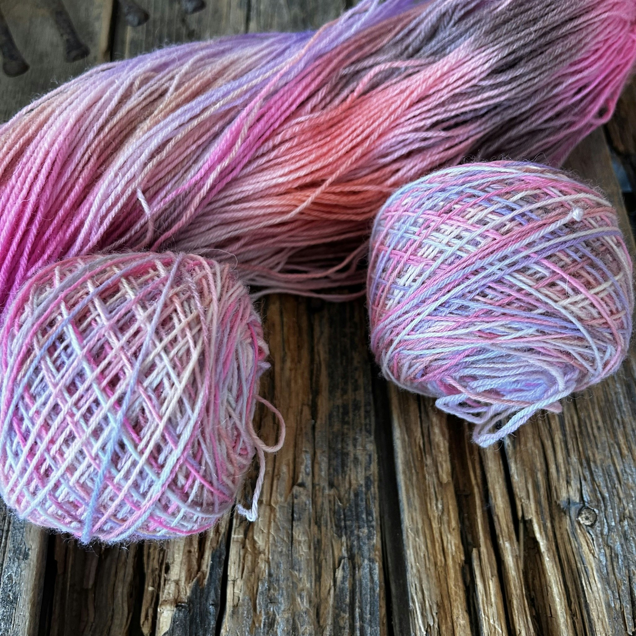 50 g Sockgarn, Superwash ull, handfärgat