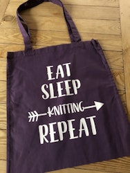 Tygkasse, EAT, SLEEP Knitting, REPEAT, Lila