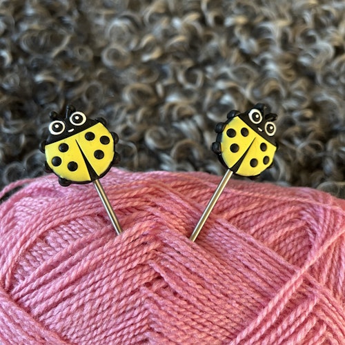 Stickstoppers, Nyckelpiga, gul