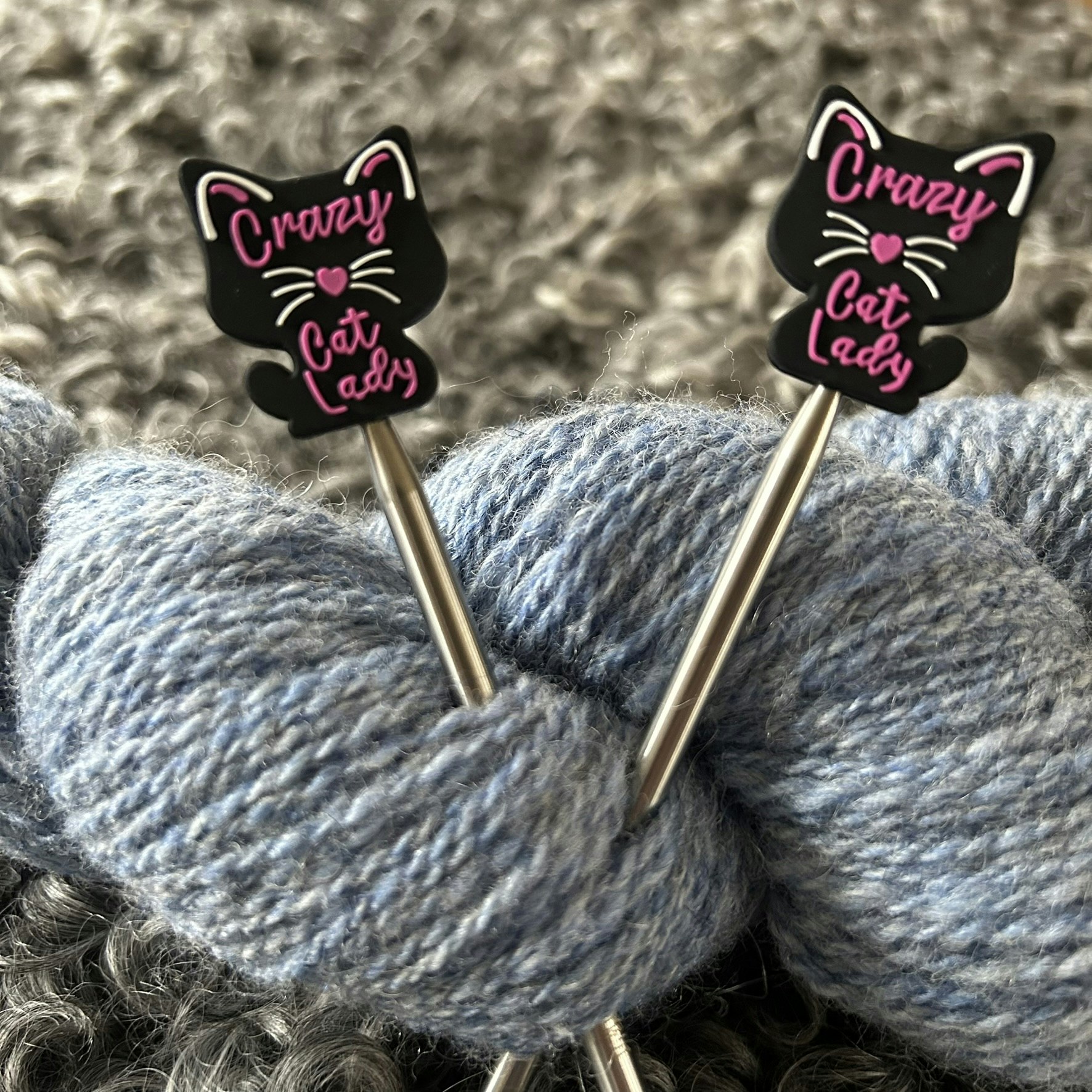 Stickstoppers, Crazy cat lady