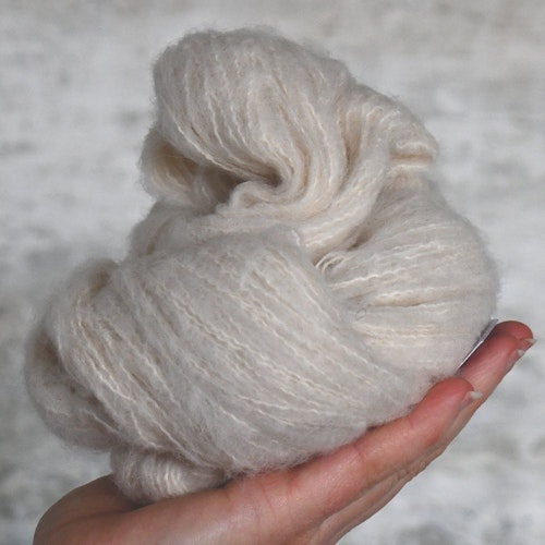 Garn att färga, Naturell Fluff, 100 g