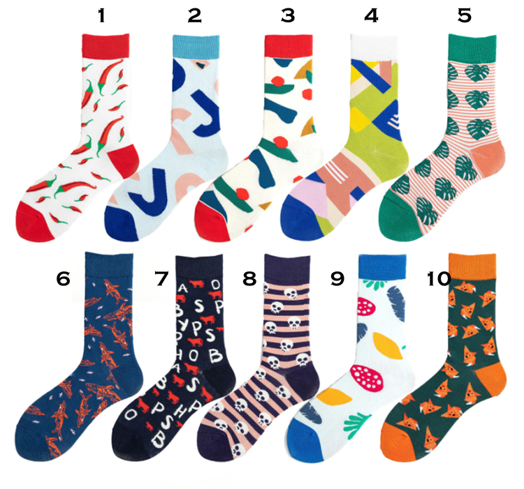 Färgglada mönstrade strumpor sockar i 10 olika motiv