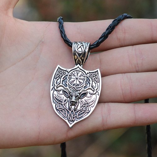 Shield Amulet Vikings Necklace Halsband