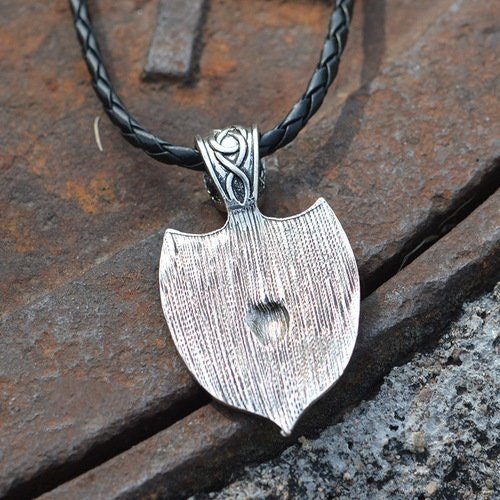 Shield Amulet Vikings Necklace Halsband