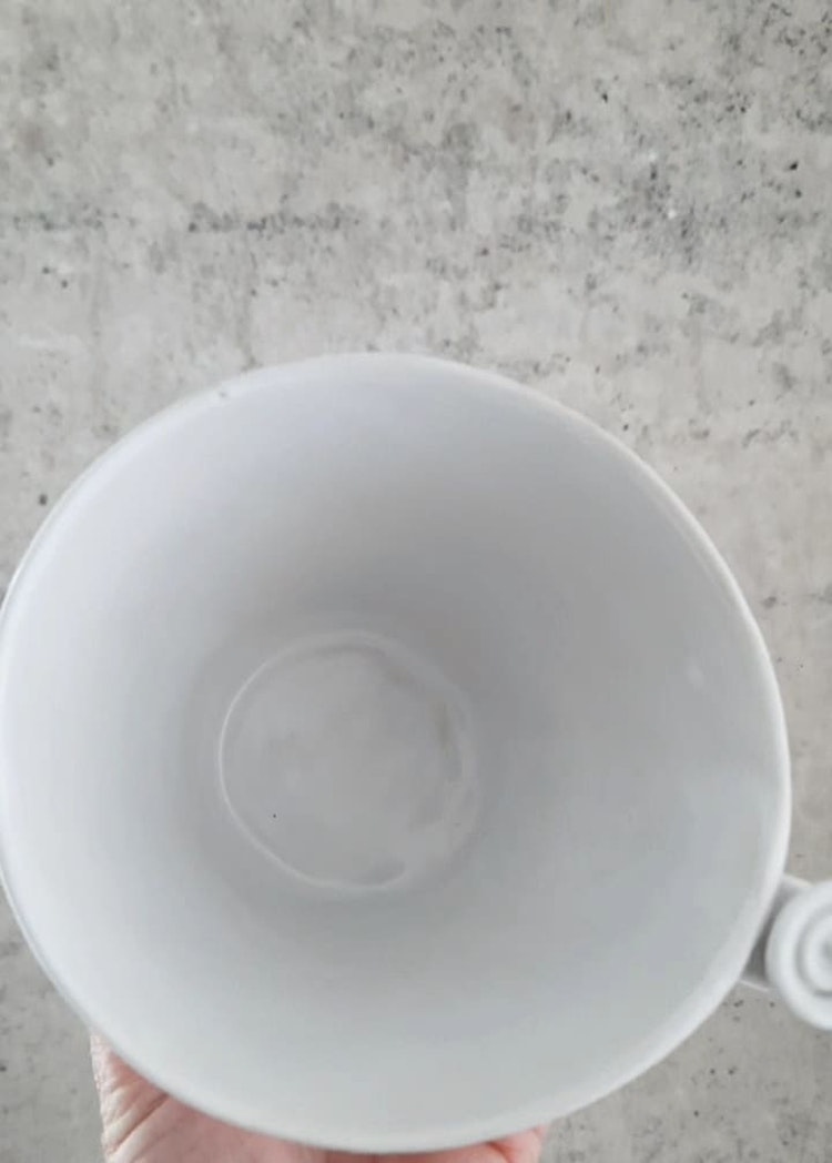 Handgjord mugg med kaprifoler och text