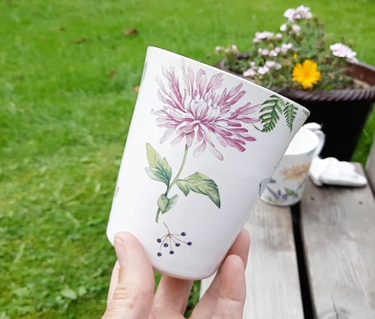 Drömlika blomstermuggar