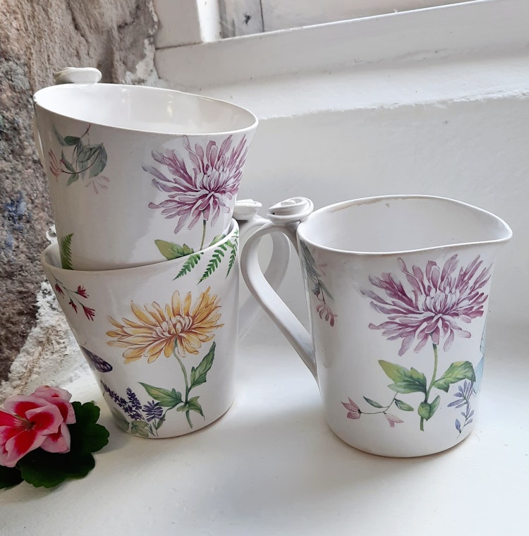 Drömlika blomstermuggar