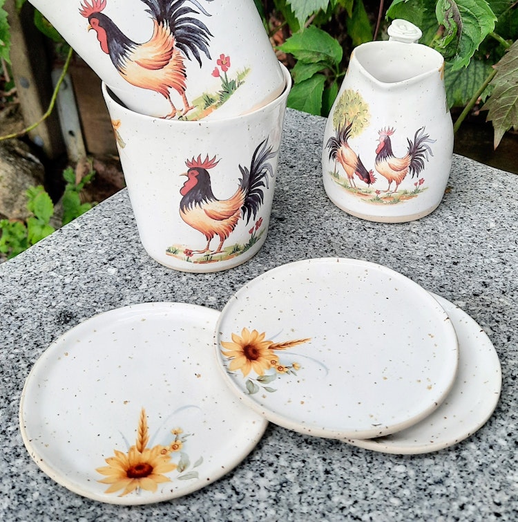 Keramik fat med blommotiv