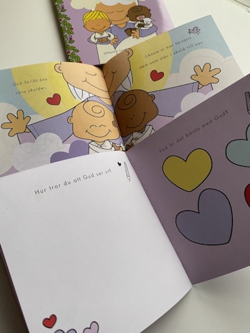 Bönmålarbok Vår Fader. Liten fyll-i-bok för barn 3-9 år