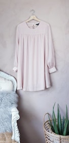 H&M rosa långärmad klänning storlek medium