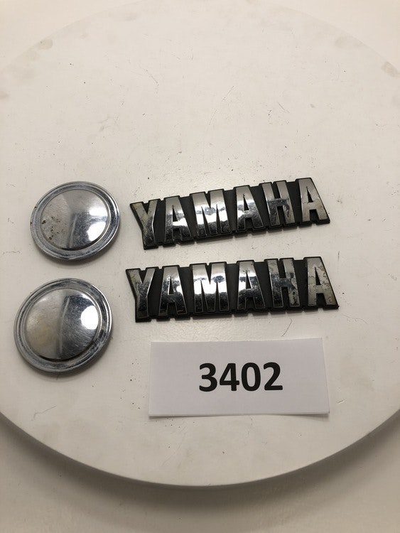 Yamaha XJ650 Emblem, Täcklock