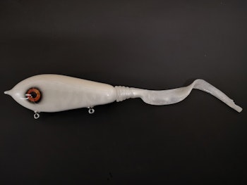 White ghost pike
