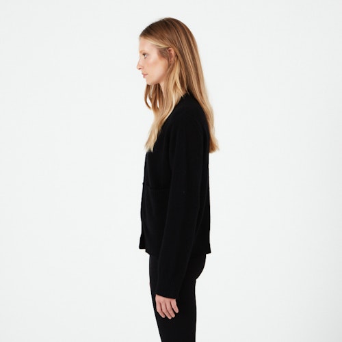 HEDDA. Double knitted cashmere cardigan. Black.
