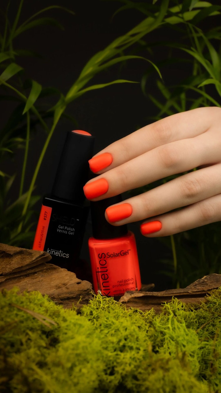 Kinetics Shield Gel polish #577
